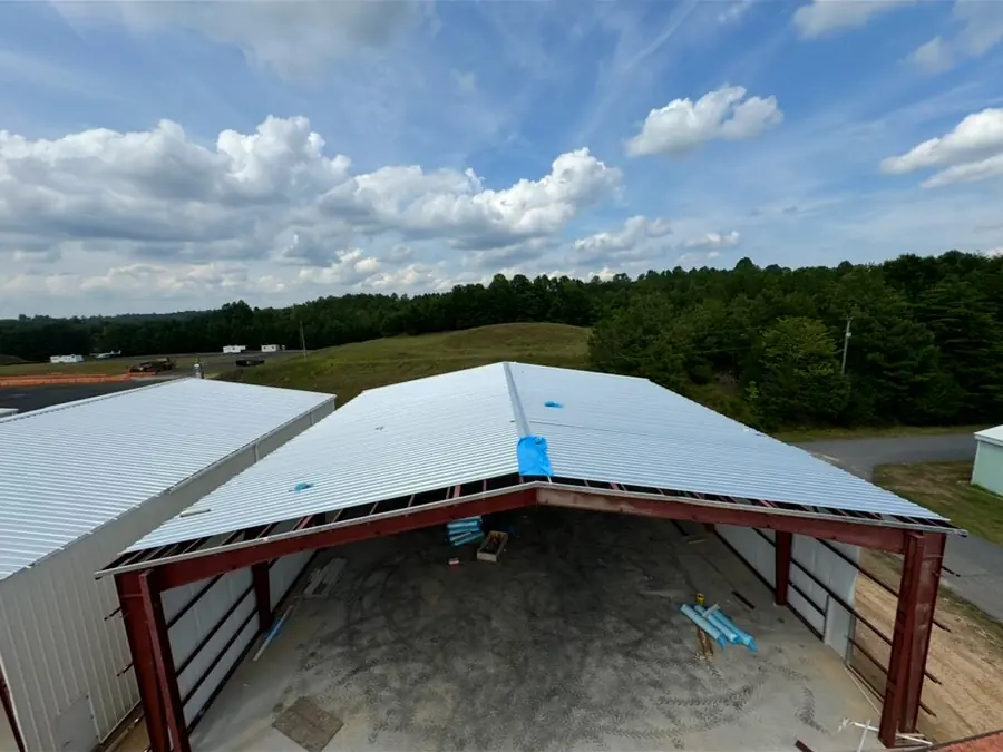 Metal building with a curved roof